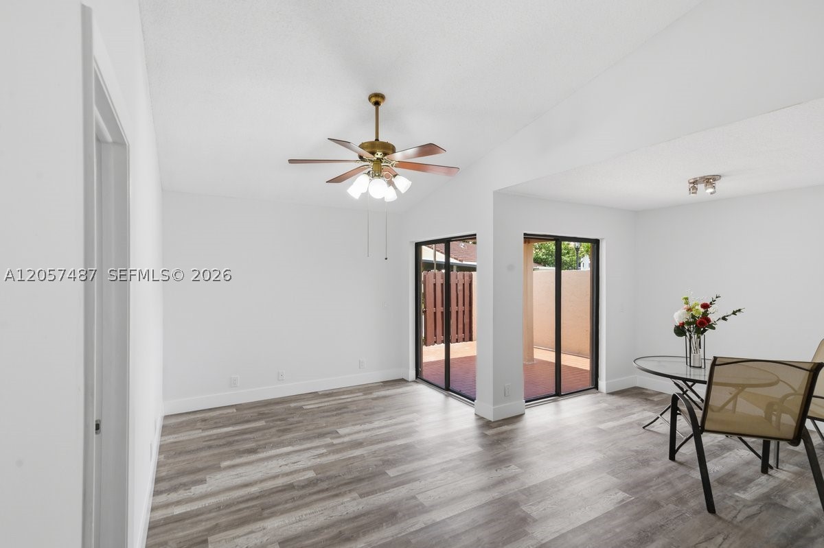 6473 Nw 170th Ln Property Photo 4