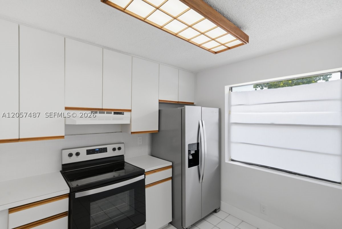 6473 Nw 170th Ln Property Photo 8