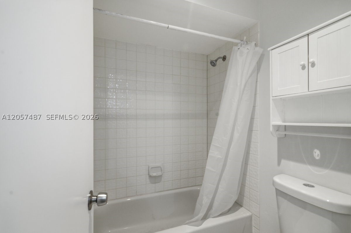 6473 Nw 170th Ln Property Photo 15