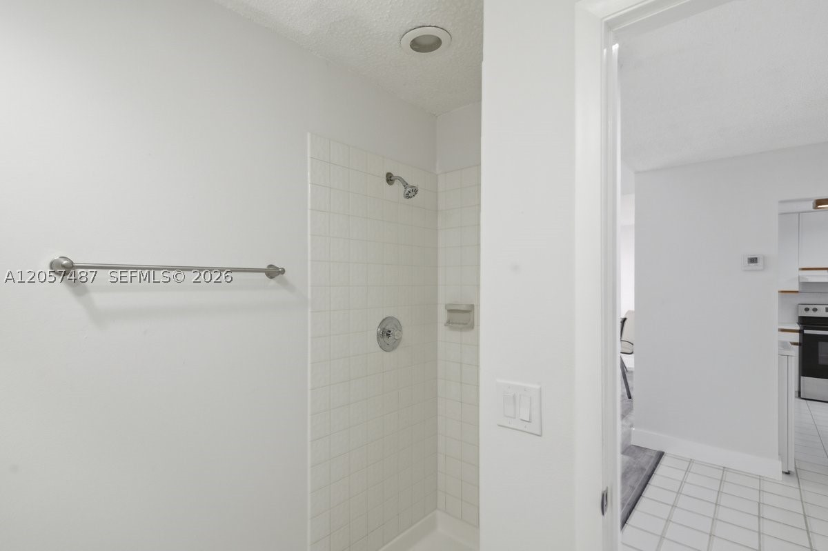 6473 Nw 170th Ln Property Photo 16