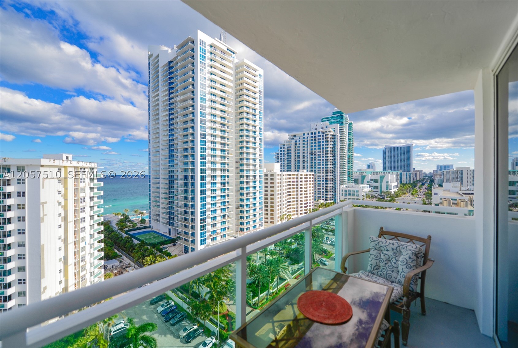3000 S Ocean Dr 1506 Property Photo 3