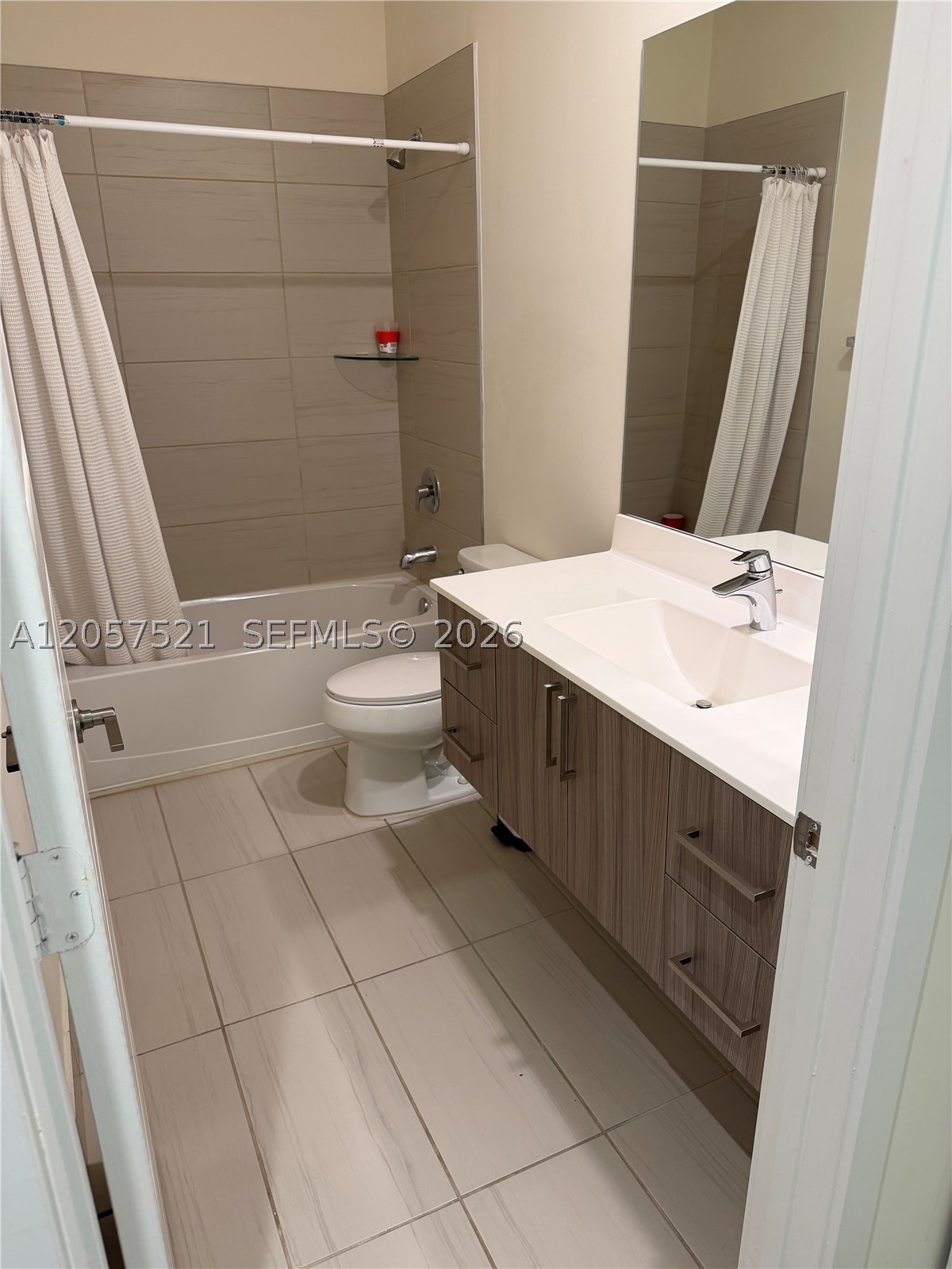 10218 Nw 76th Ter Property Photo 17