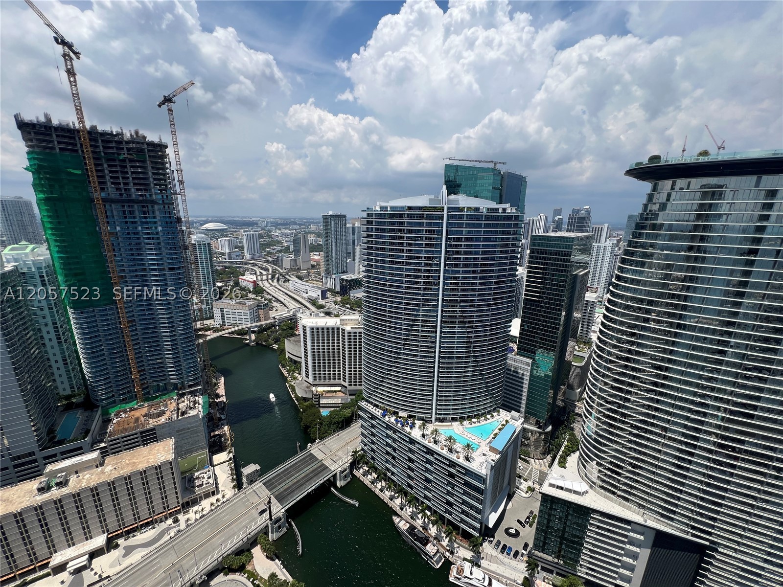 465 Brickell Ave 5304 Property Photo 1
