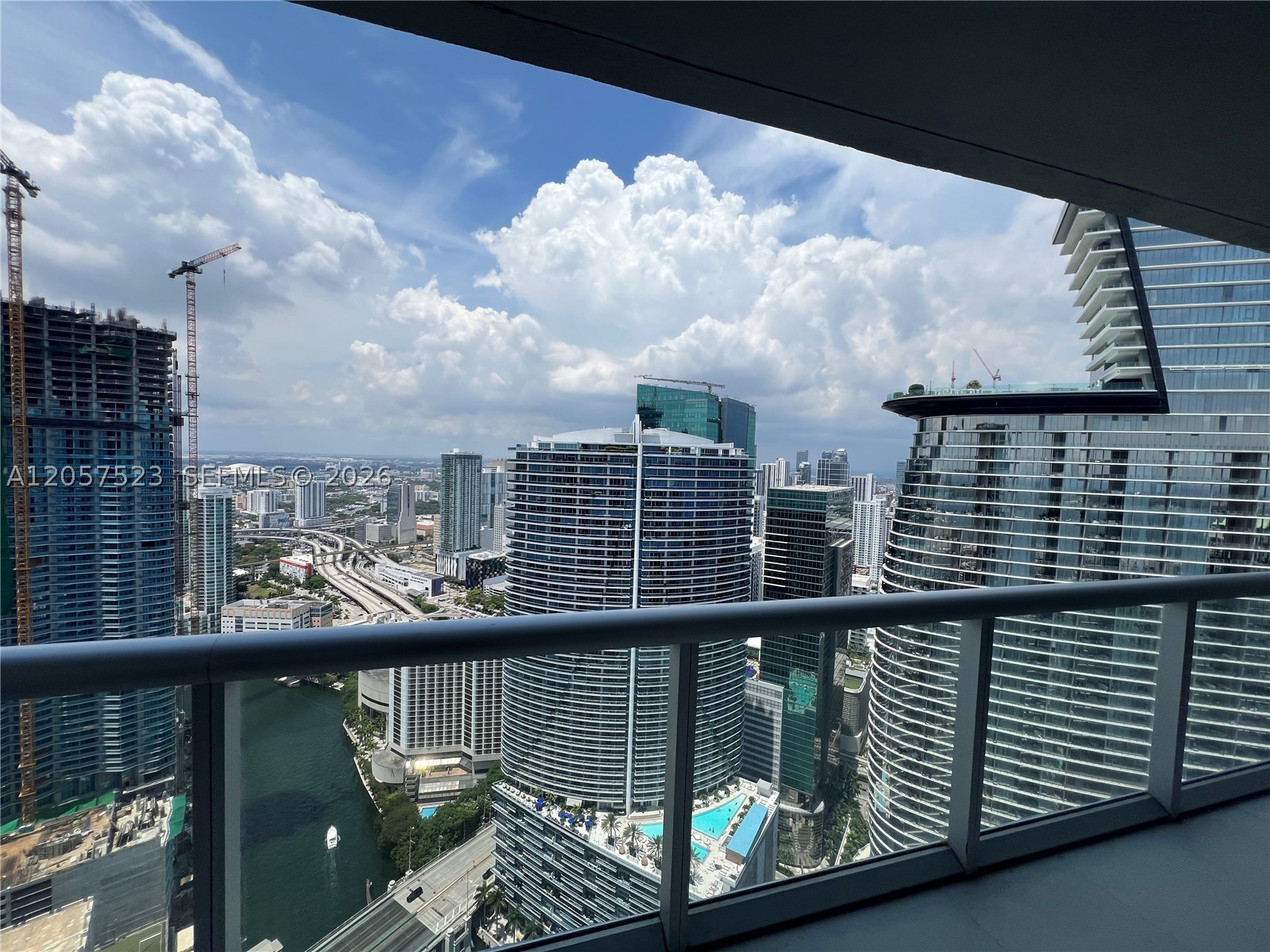 465 Brickell Ave 5304 Property Photo 4