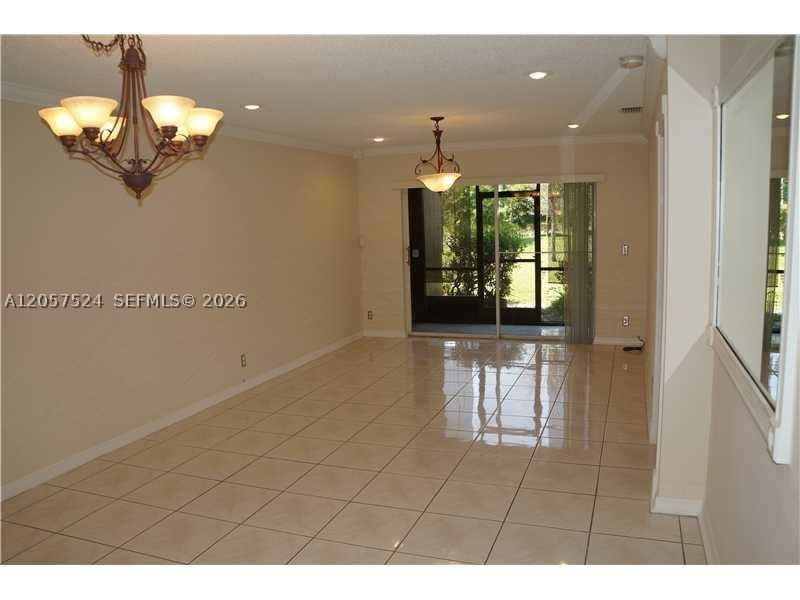 459 Lakeview Dr 2 Property Photo 3