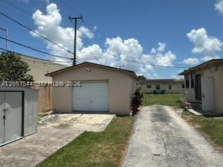 1635 Nw 1st Ave Property Photo 3