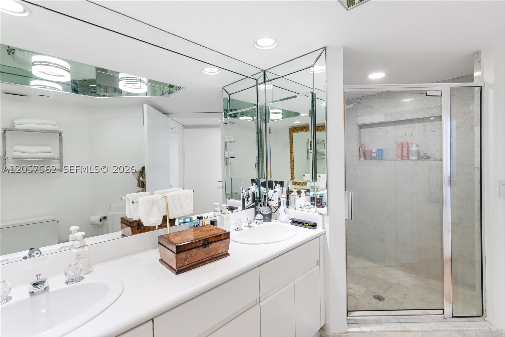 16445 Collins Ave Os25 Property Photo 15