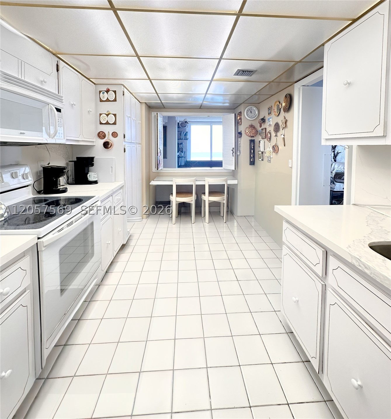 1904 S Ocean Dr 1803 Property Photo 11