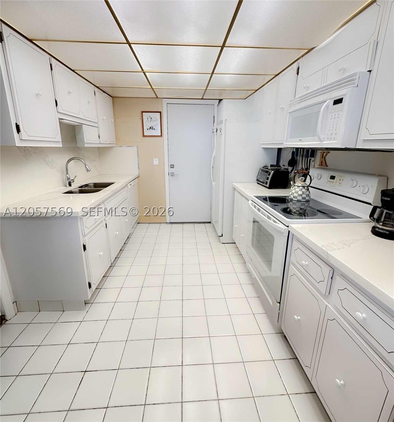 1904 S Ocean Dr 1803 Property Photo 12