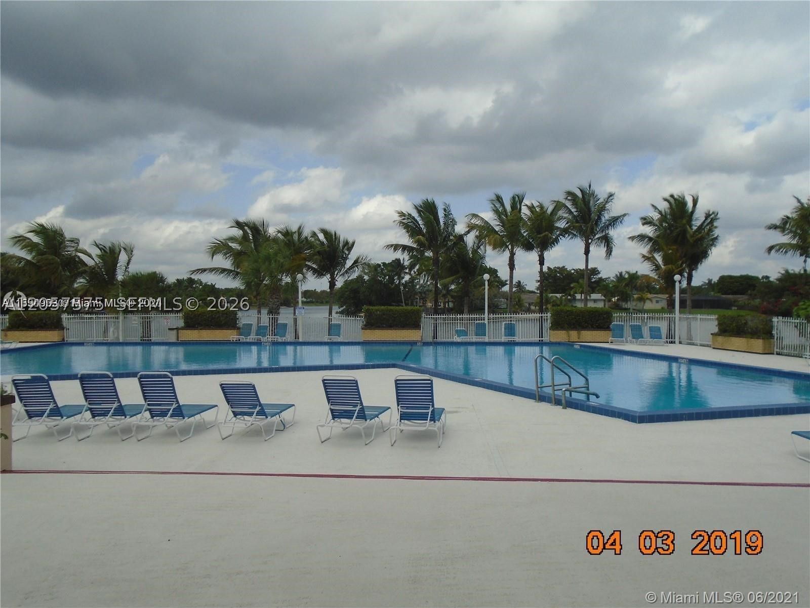 14221 N Kendall Dr 110c Property Photo 4