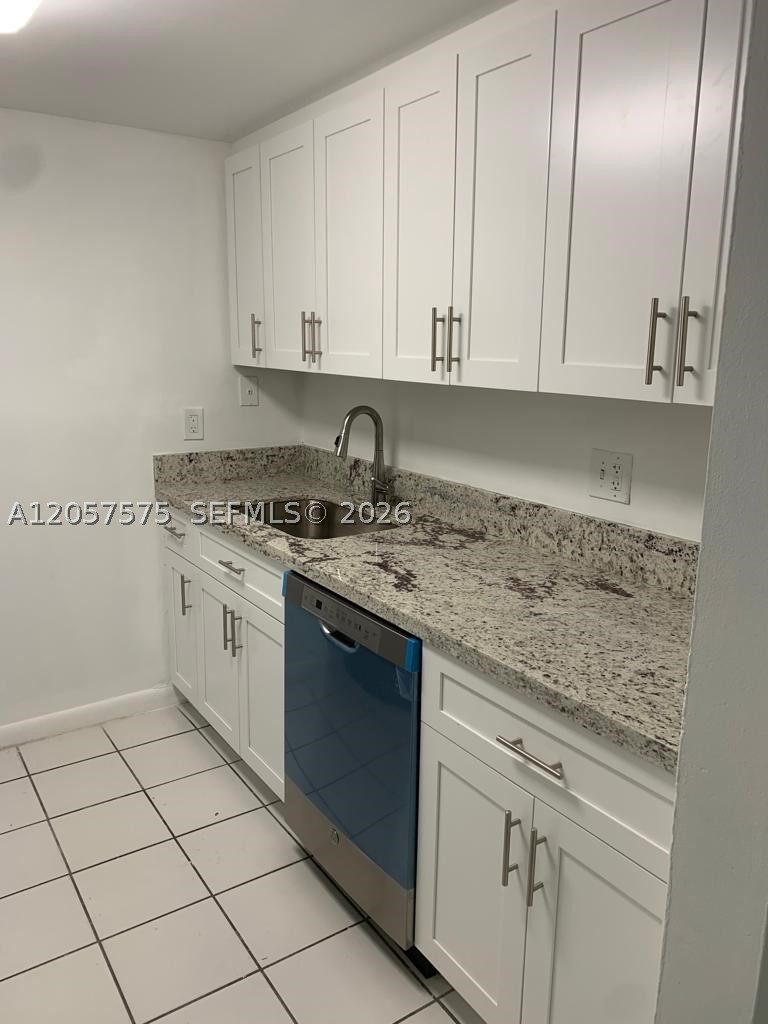 14221 N Kendall Dr 110c Property Photo 6