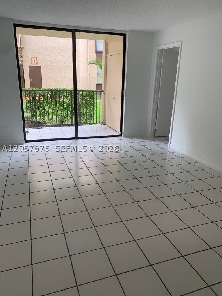 14221 N Kendall Dr 110c Property Photo 7