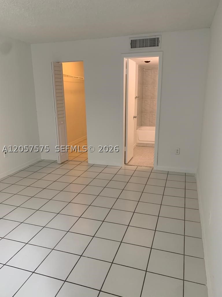14221 N Kendall Dr 110c Property Photo 9