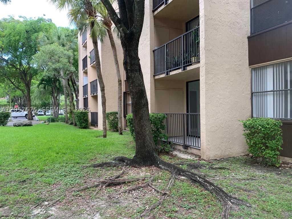 14221 N Kendall Dr 110c Property Photo 16
