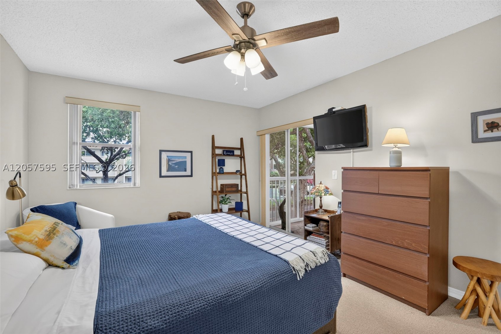 7449 N Devon Dr 207 Property Photo 13