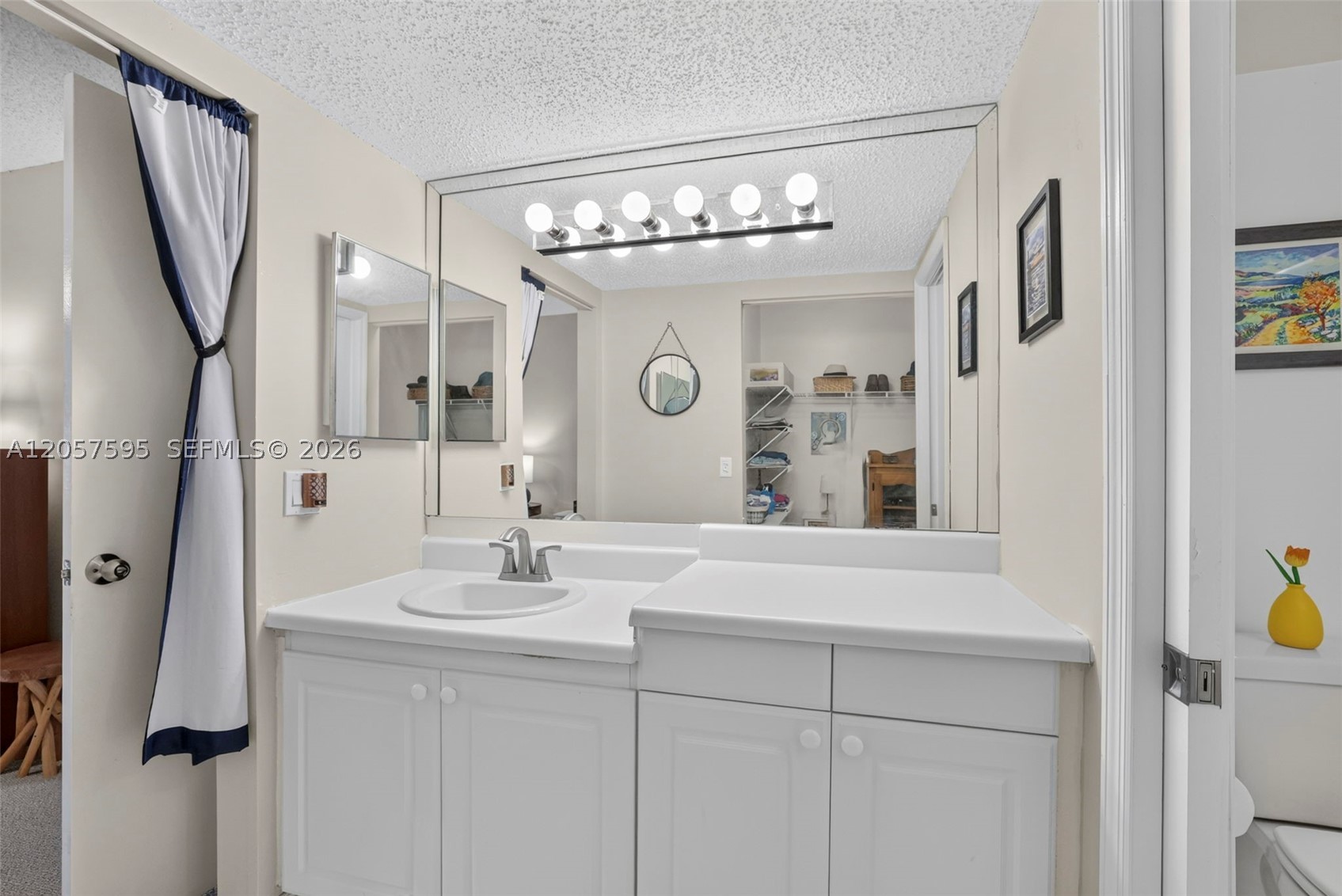7449 N Devon Dr 207 Property Photo 16