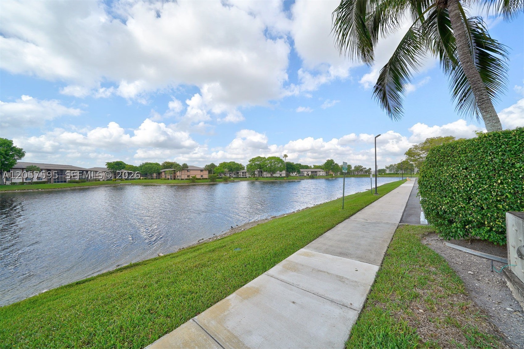 7449 N Devon Dr 207 Property Photo 44