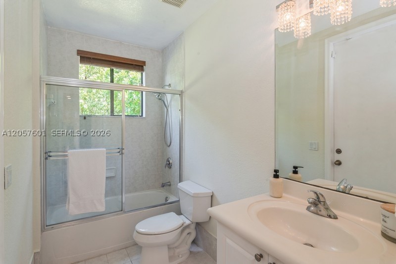 18704 Sw 76th Ct Property Photo 16