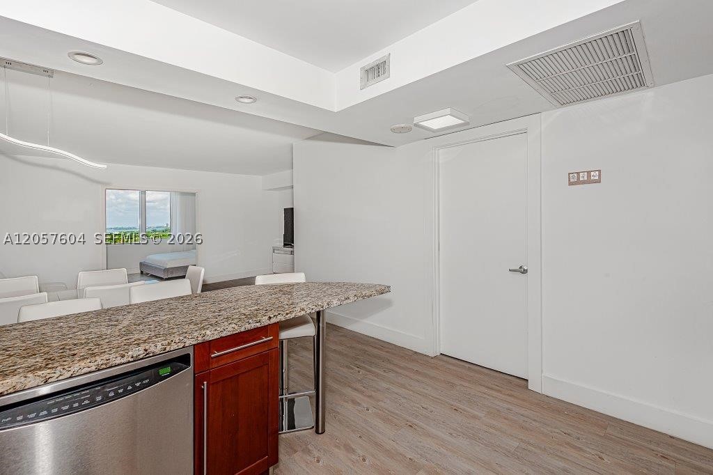 2301 Collins Ave 1528 Property Photo 15