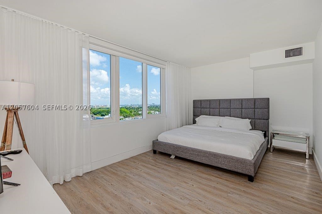 2301 Collins Ave 1528 Property Photo 16