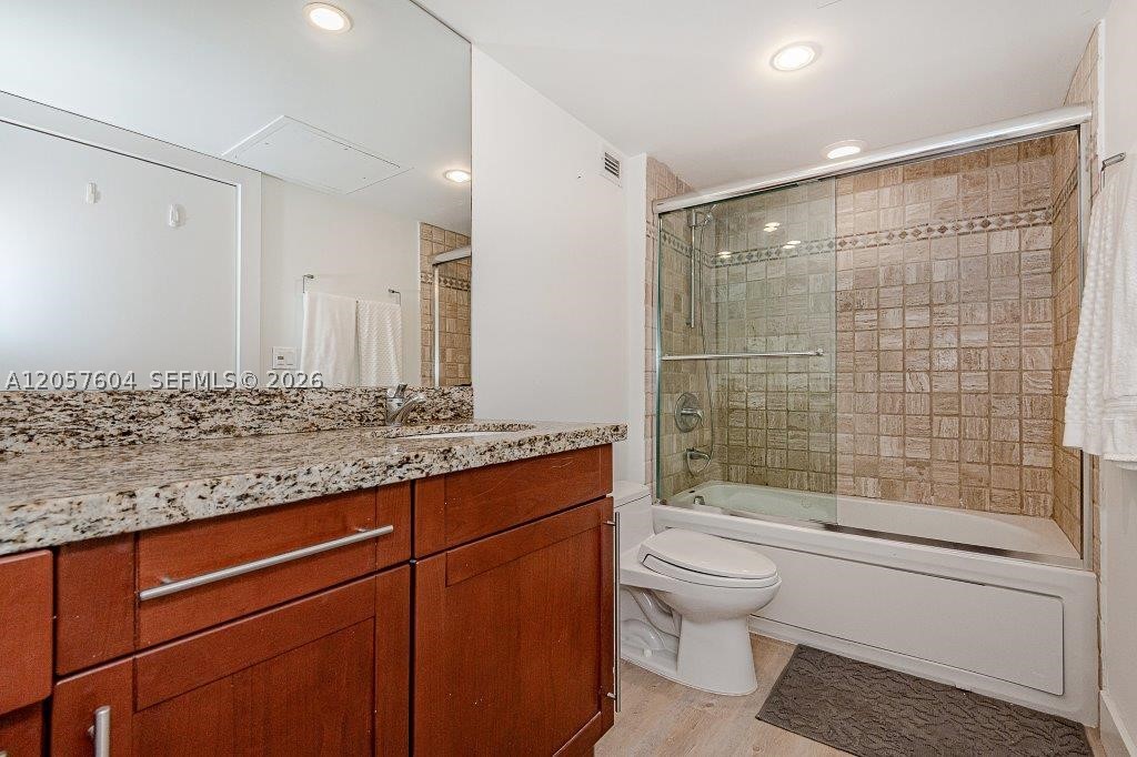 2301 Collins Ave 1528 Property Photo 21