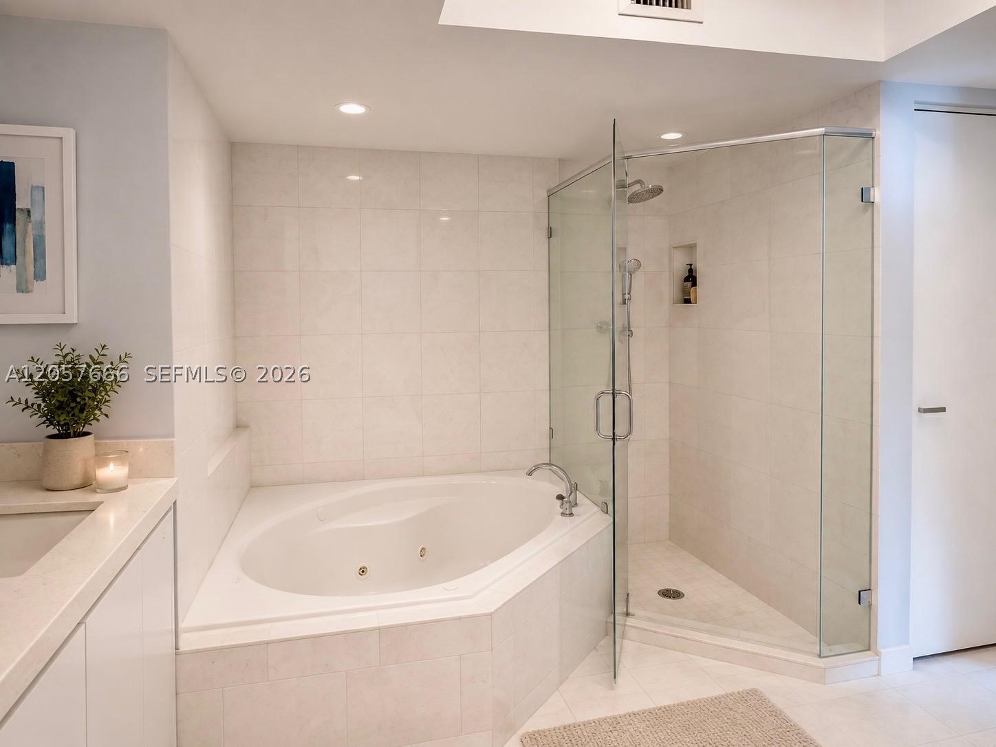 6301 Collins Ave 1504 Property Photo 16