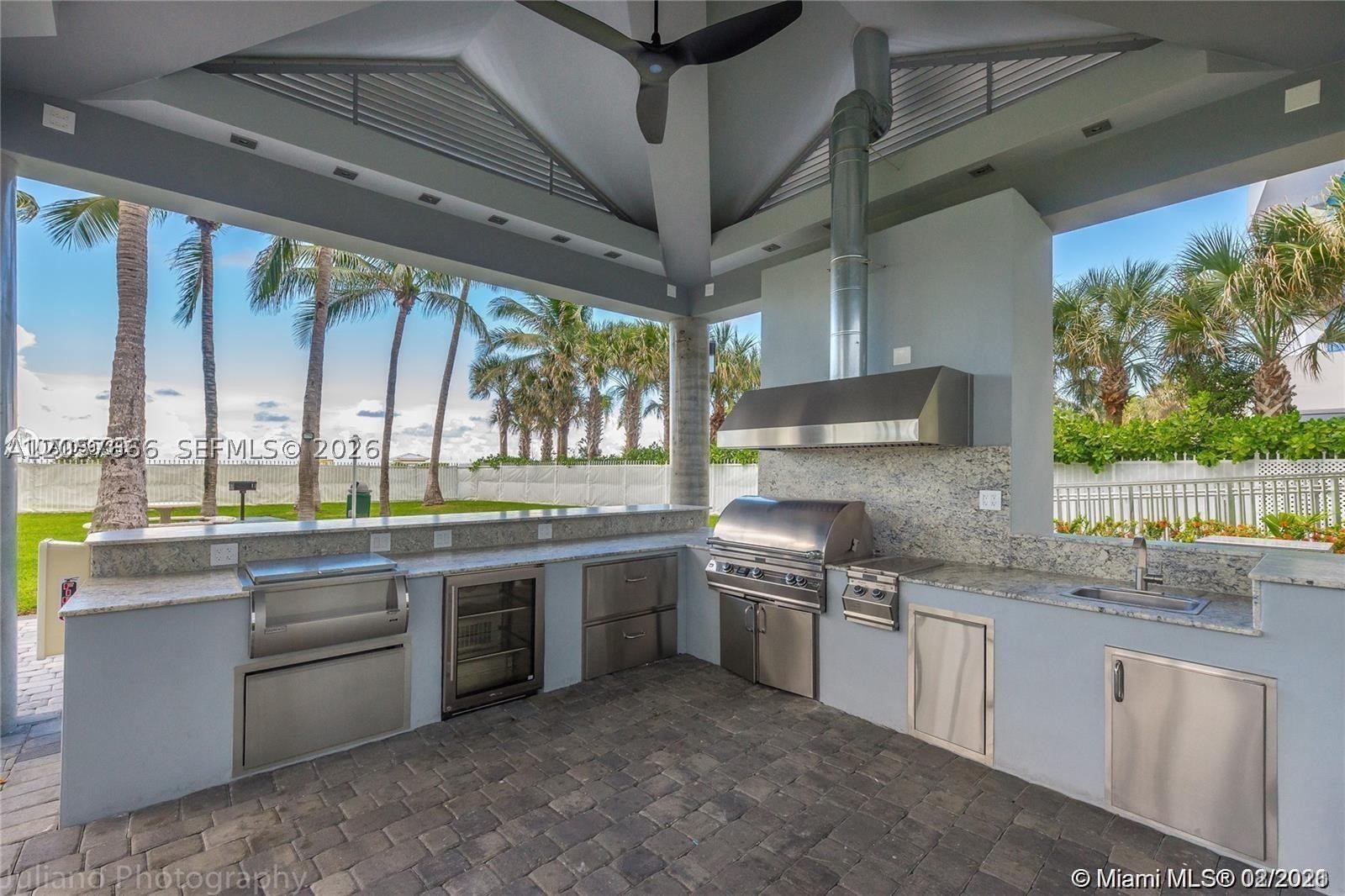 6301 Collins Ave 1504 Property Photo 21