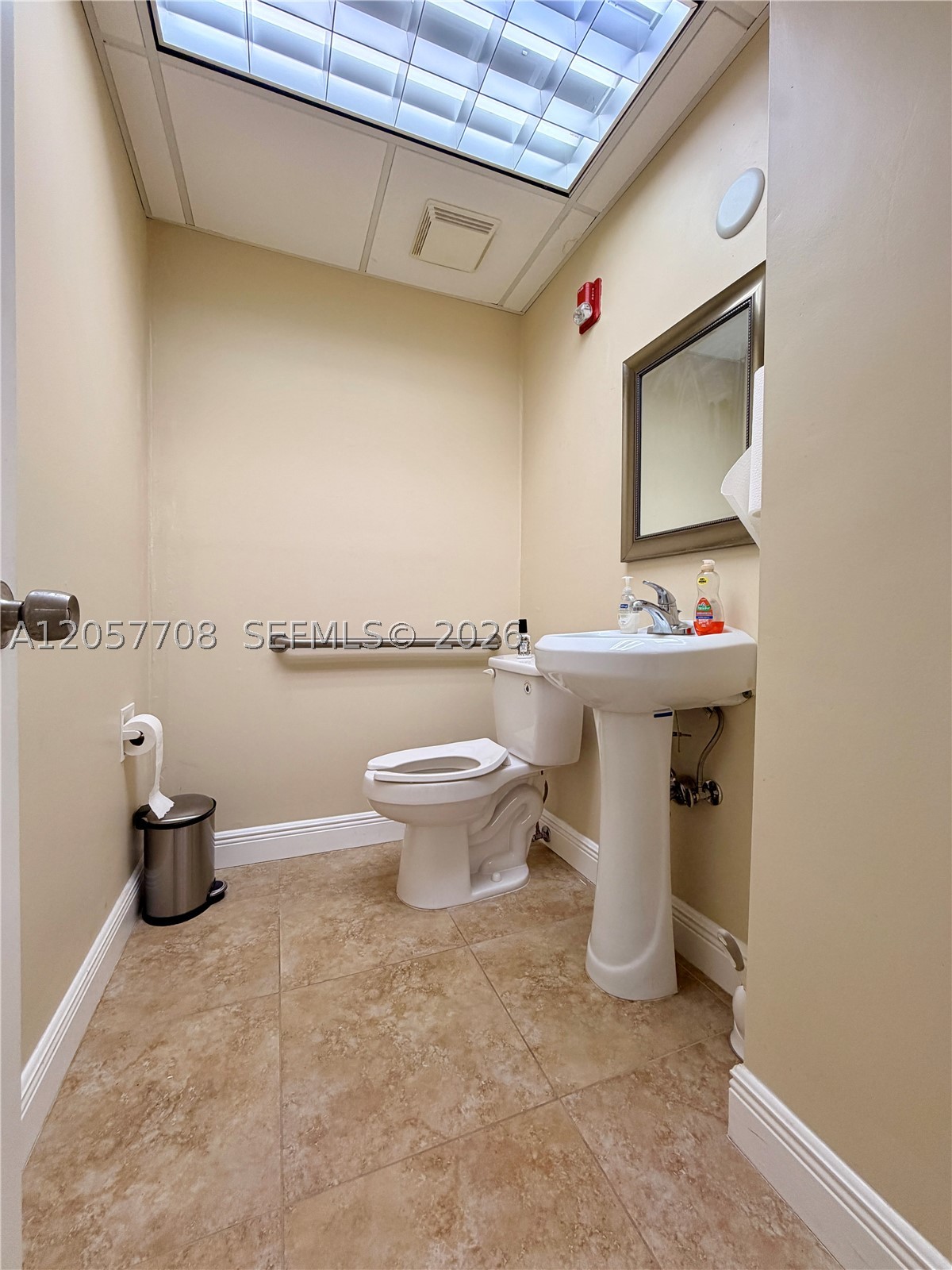 344 W 65th St 202 Property Photo 14