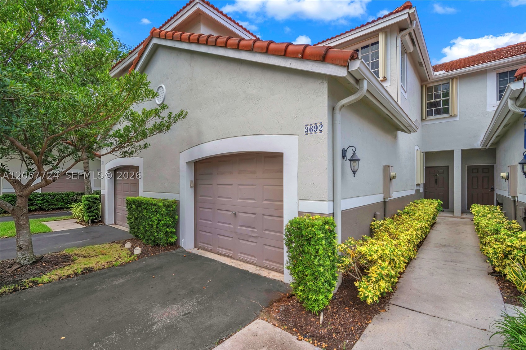 3692 San Simeon Cir Property Photo 4