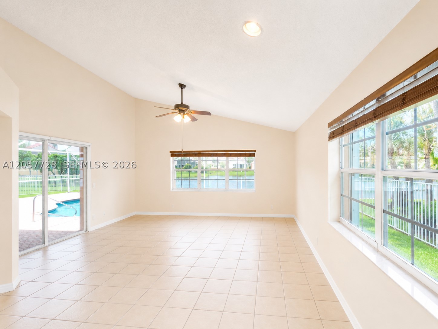 1041 Cedar Falls Dr Property Photo 12