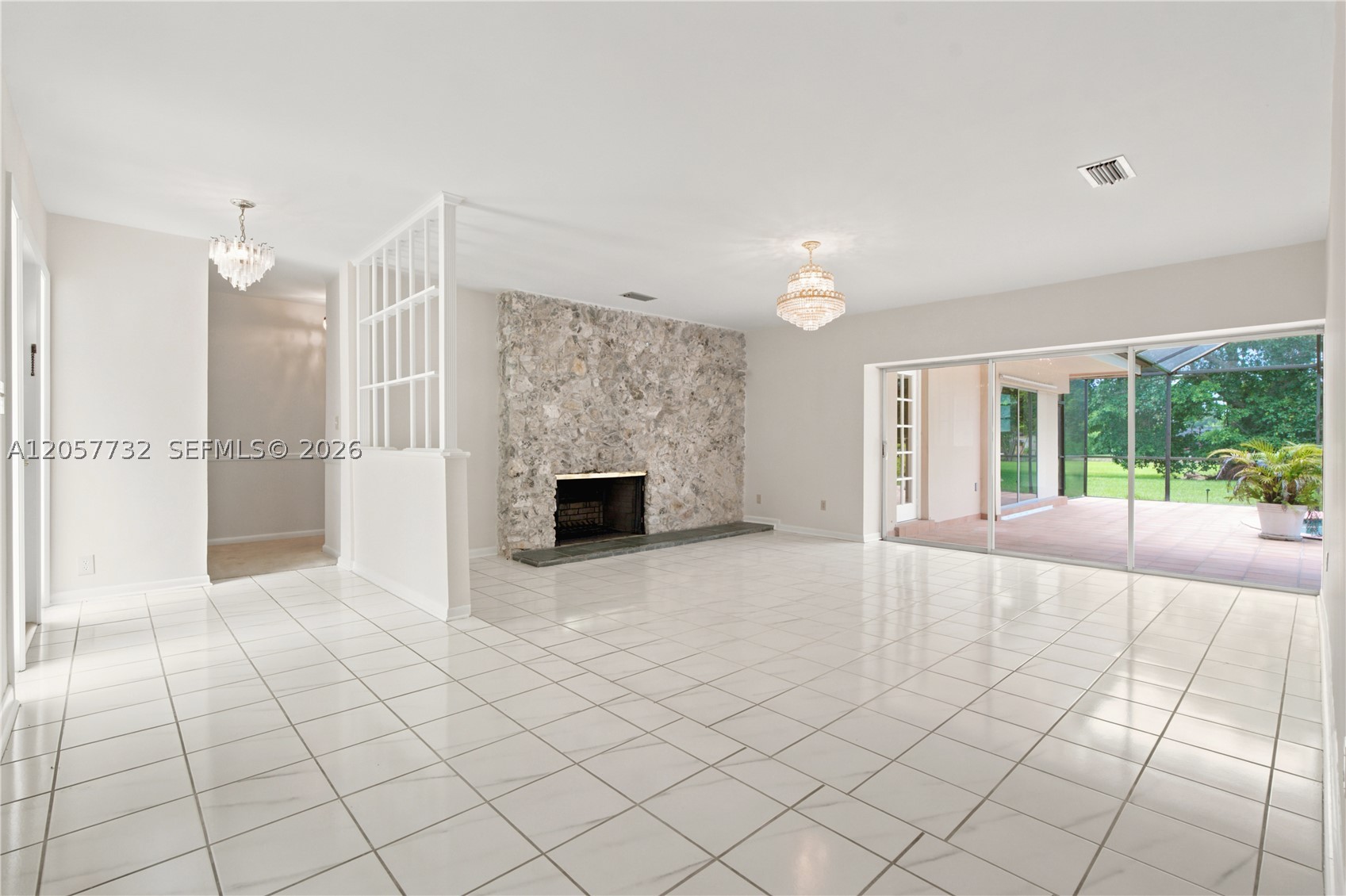 8010 Sw 139th Ter Property Photo 3