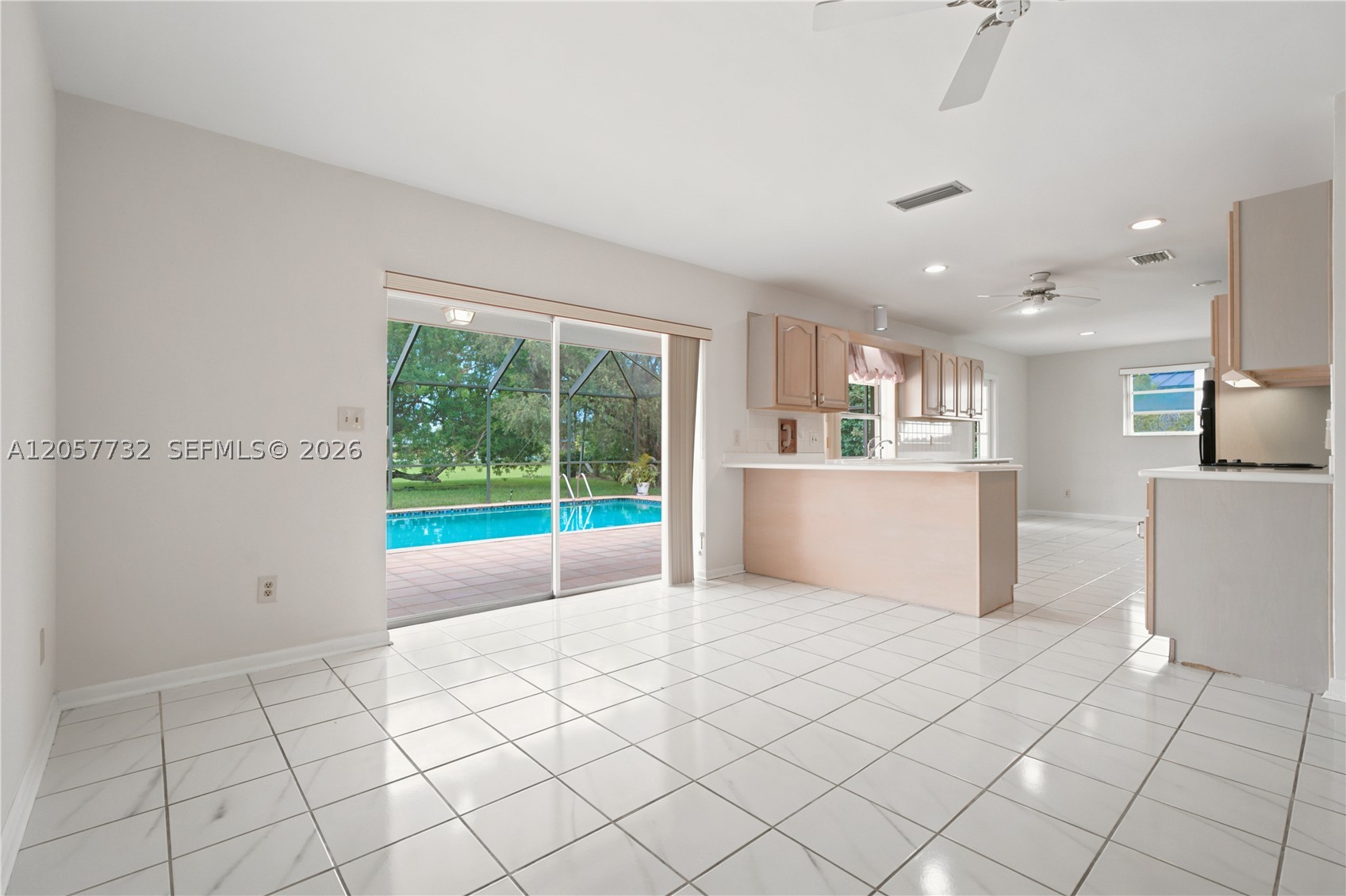 8010 Sw 139th Ter Property Photo 6