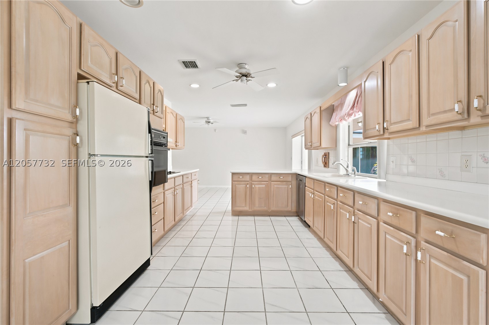 8010 Sw 139th Ter Property Photo 9