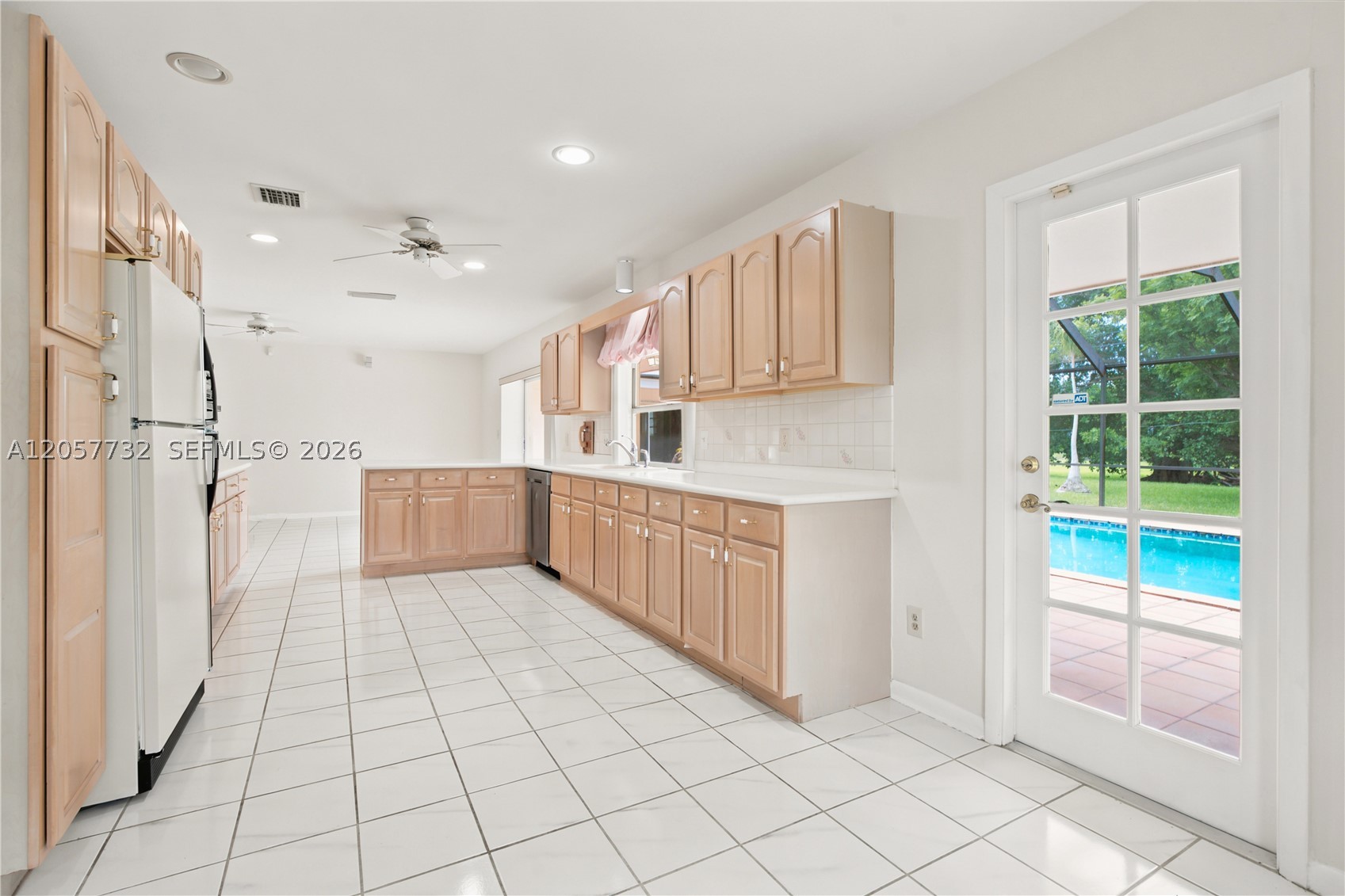 8010 Sw 139th Ter Property Photo 10