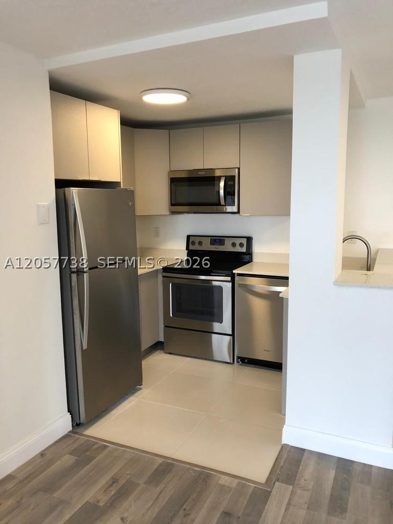 9682 Fontainebleau Blvd 507 Property Photo 6