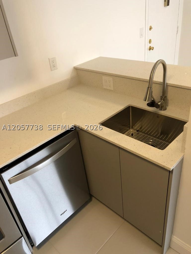 9682 Fontainebleau Blvd 507 Property Photo 7
