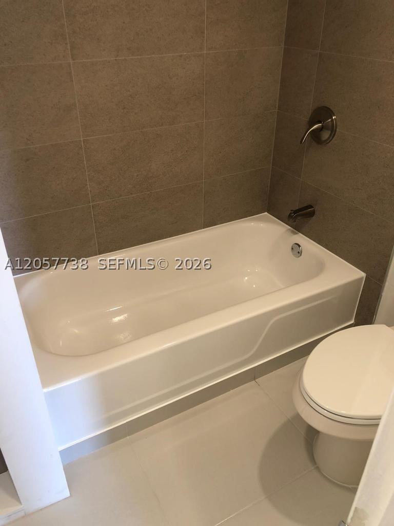 9682 Fontainebleau Blvd 507 Property Photo 17