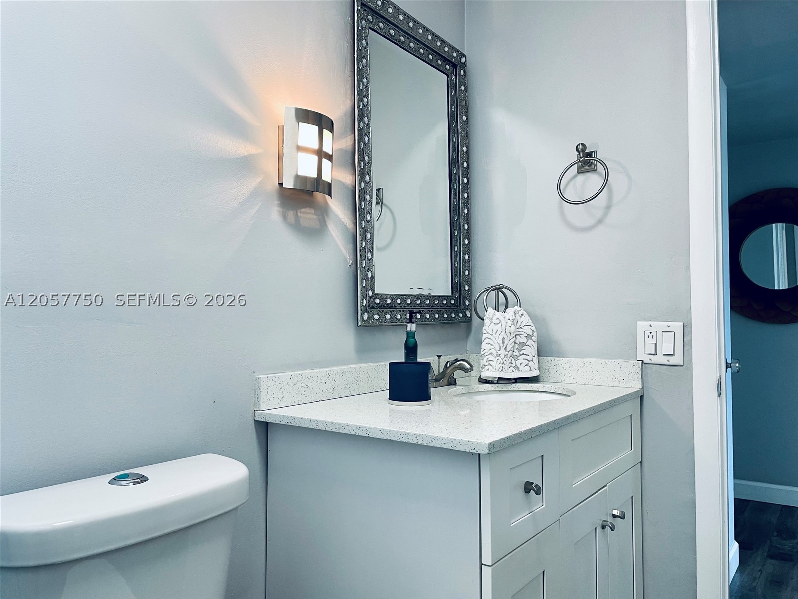 2300 Park Ln 201 Property Photo 13