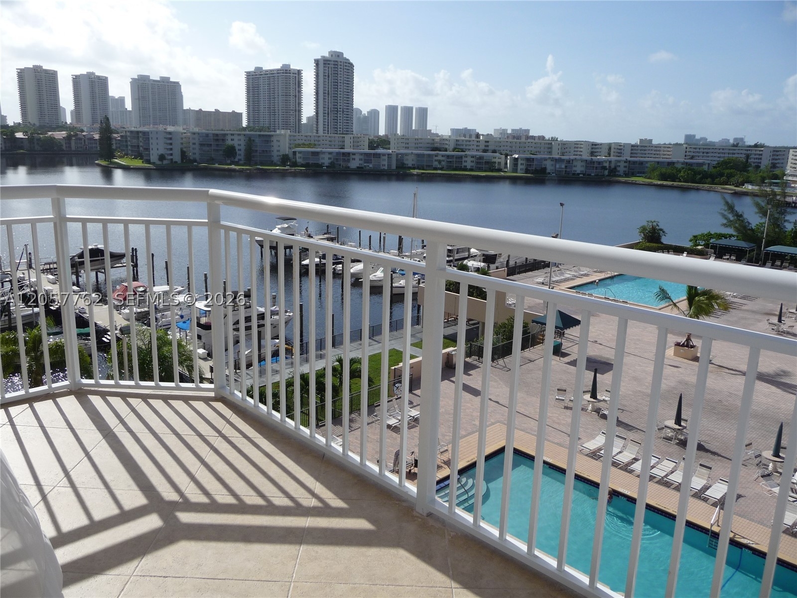 18071 Biscayne Blvd 603 Property Photo 1