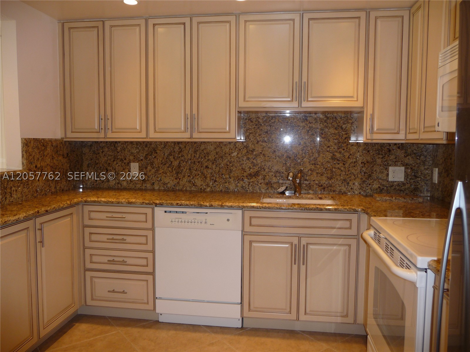 18071 Biscayne Blvd 603 Property Photo 2