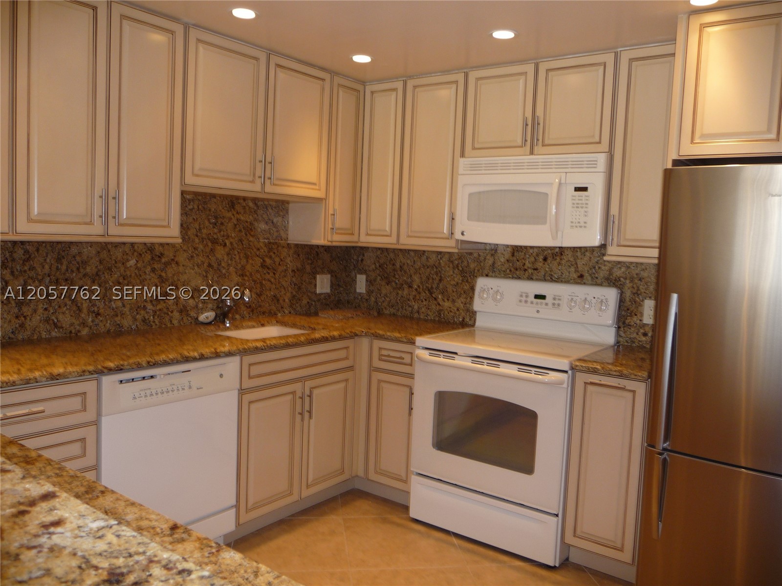 18071 Biscayne Blvd 603 Property Photo 3