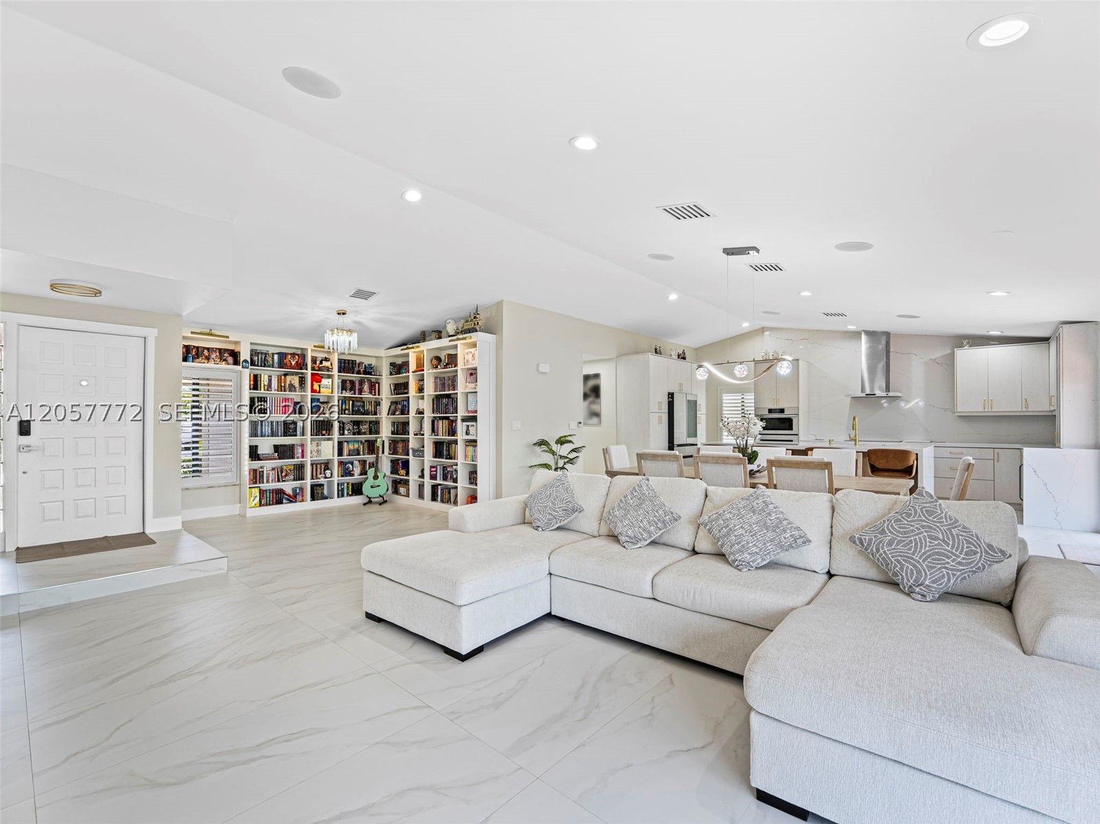 600 Fairfax Ave Property Photo 1