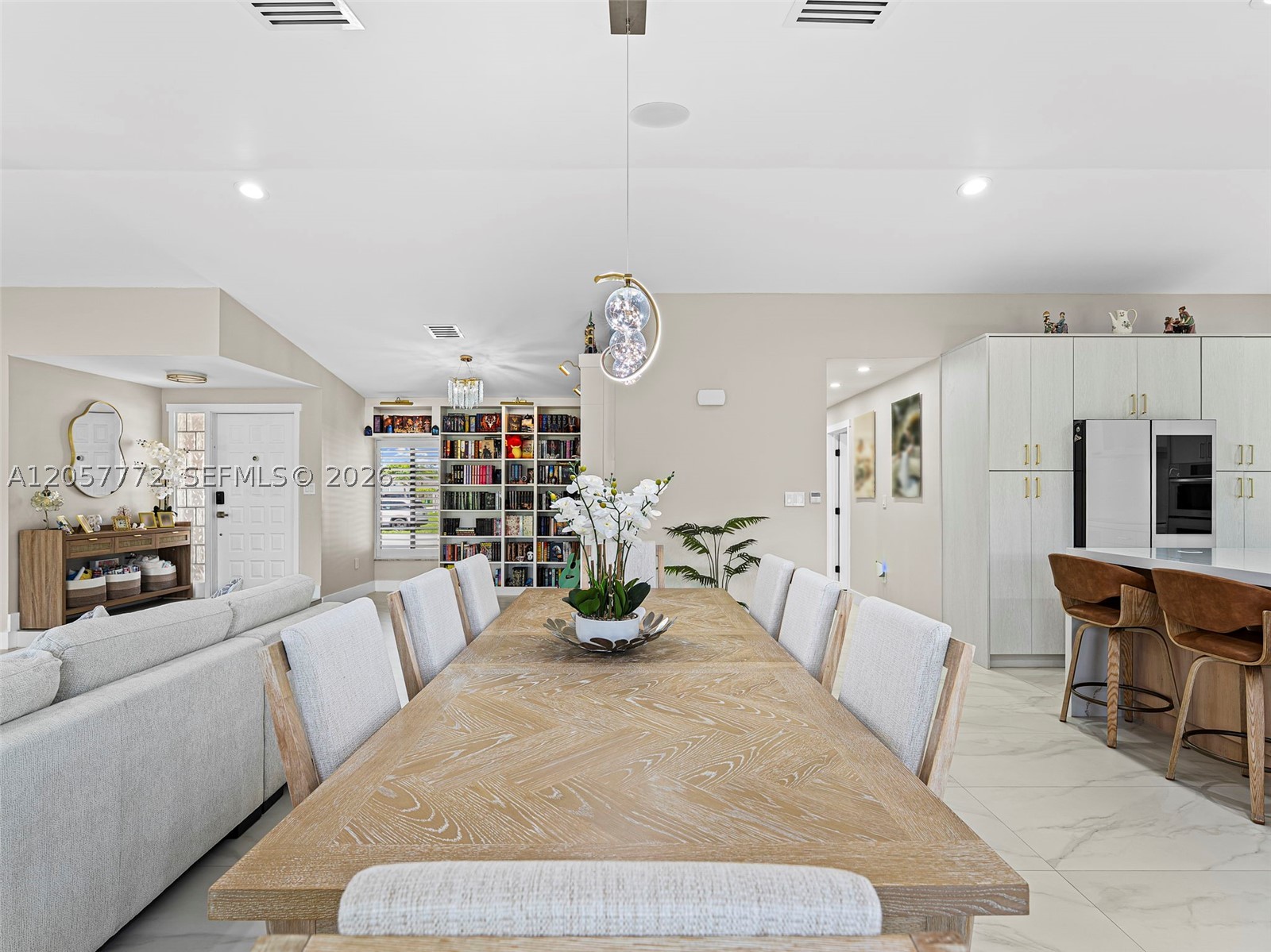 600 Fairfax Ave Property Photo 4