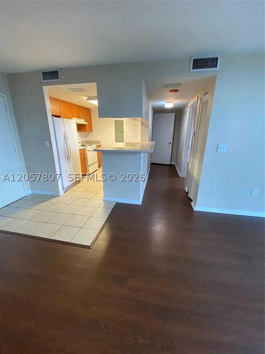816 Nw 11th St 1203 Property Photo 6