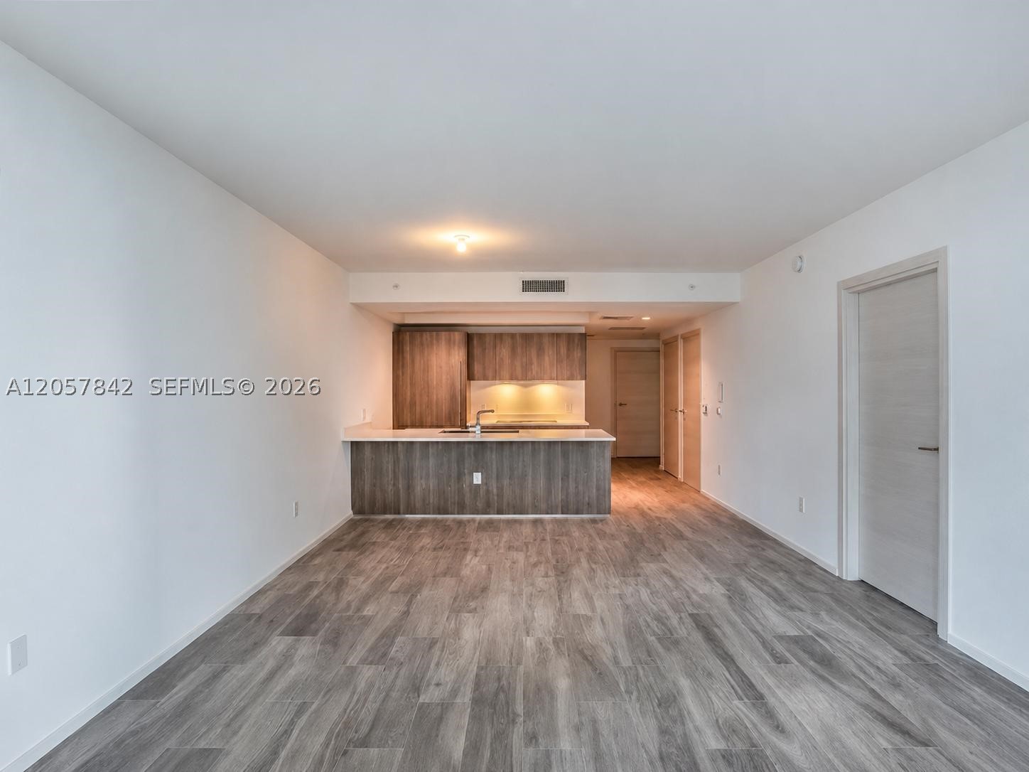 801 S Miami Ave 3906 Property Photo 3