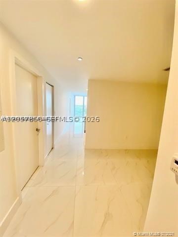 16385 Biscayne Blvd 702 Property Photo 2