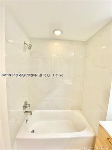 16385 Biscayne Blvd 702 Property Photo 7