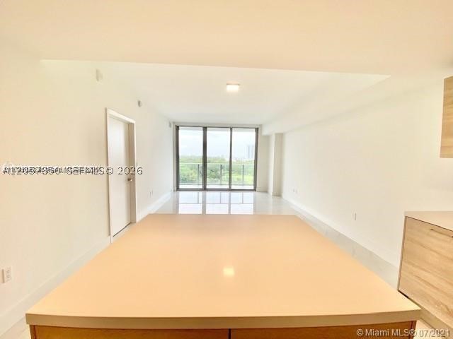 16385 Biscayne Blvd 702 Property Photo 11