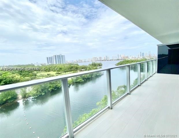 16385 Biscayne Blvd 702 Property Photo 18
