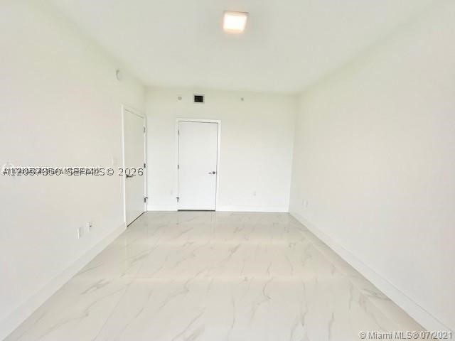16385 Biscayne Blvd 702 Property Photo 22